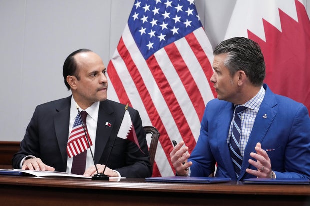 U.S. Defense Secretary and Qatari Defense Minister meet at the Pentagon 