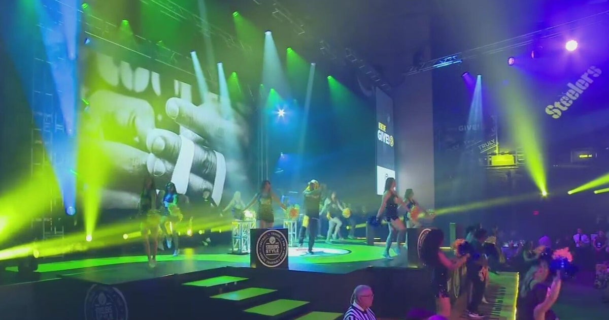 Steelers hit the runway for fashion show