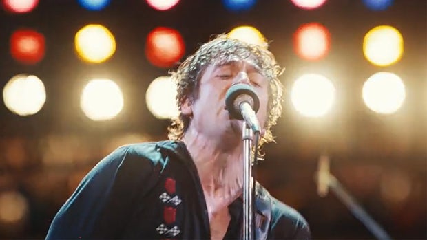 jeremy-allen-white-as-bruce-springsteen.jpg 