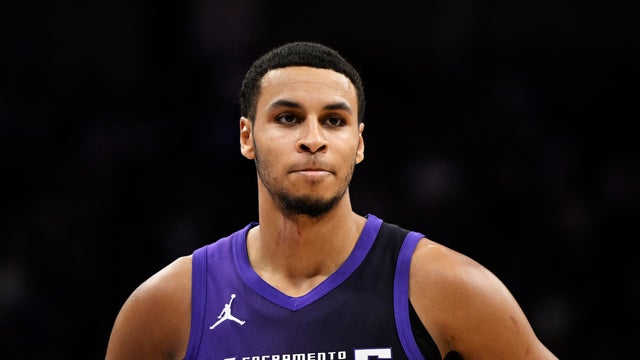 Los Angeles Clippers v Sacramento Kings 