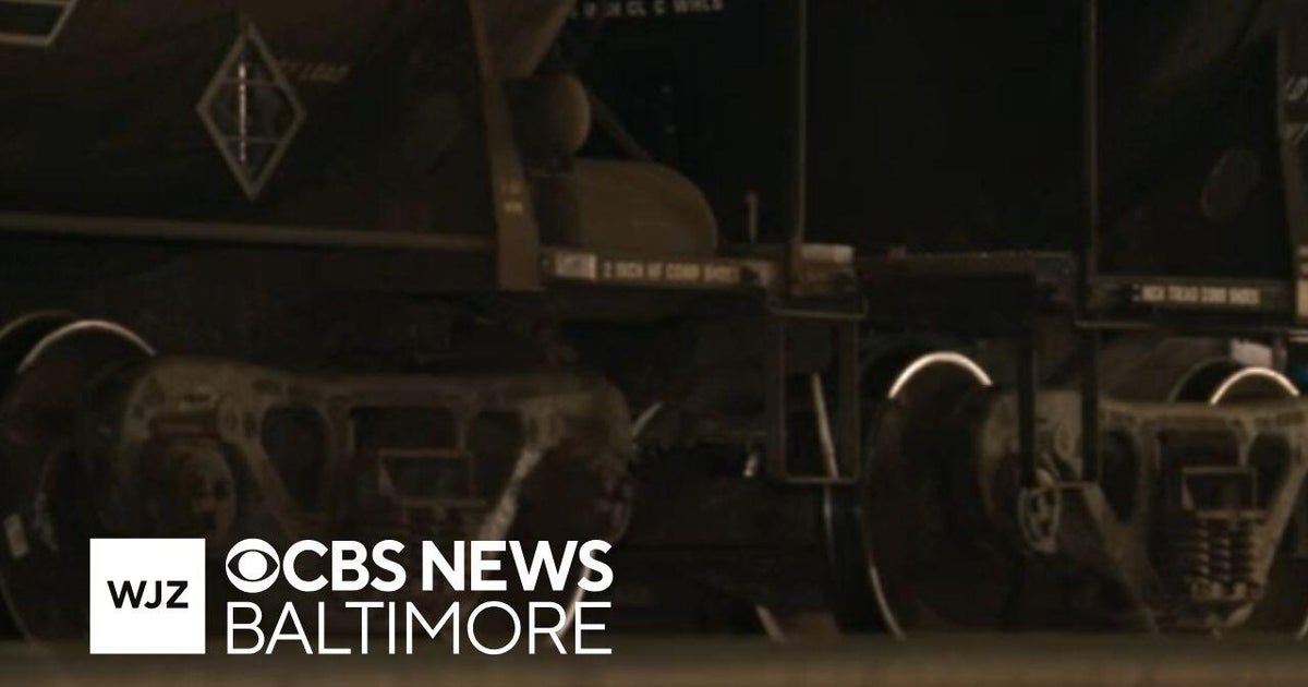2 CSX trains, 18 rail cars, derail in Baltimore - CBS Baltimore