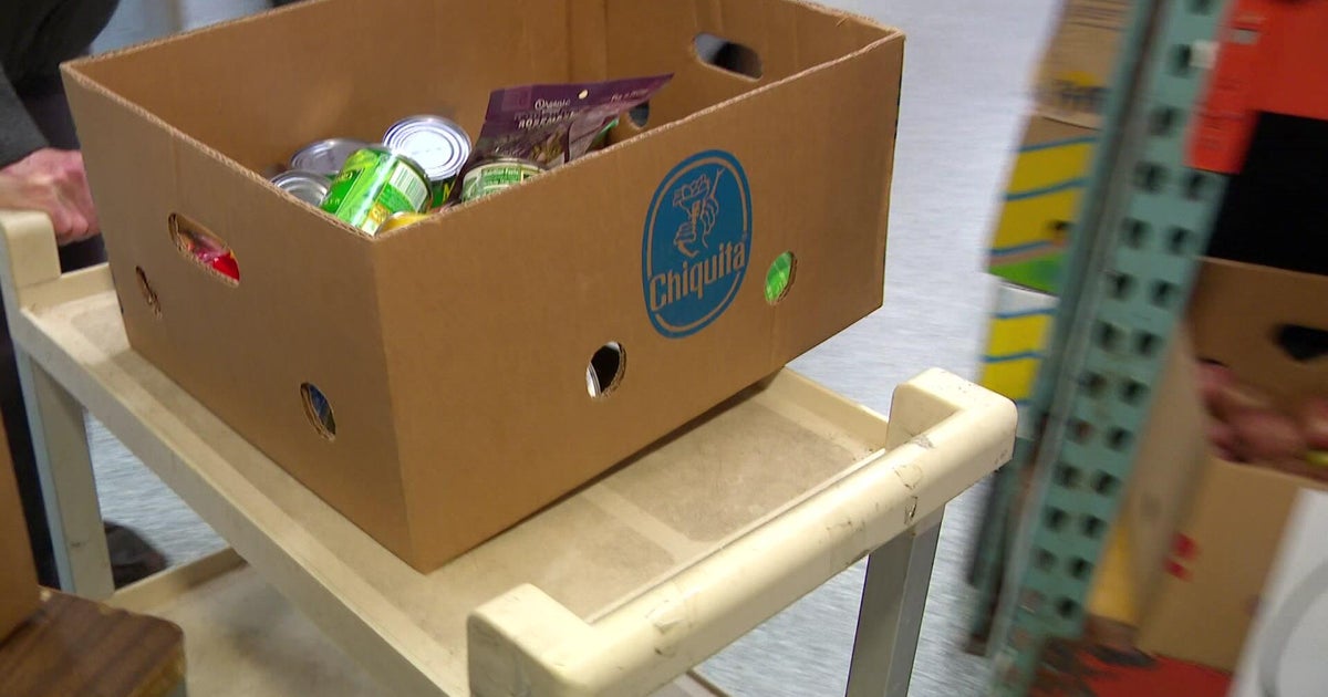 cbsnews.com - Frankie  McLister - SNAP benefits feeling impact of government shutdown; local food shelves worry about future