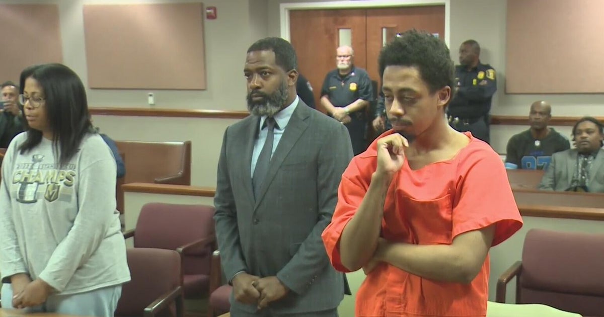 London Thomas' boyfriend and his mother arraigned for her murder CBS(01)