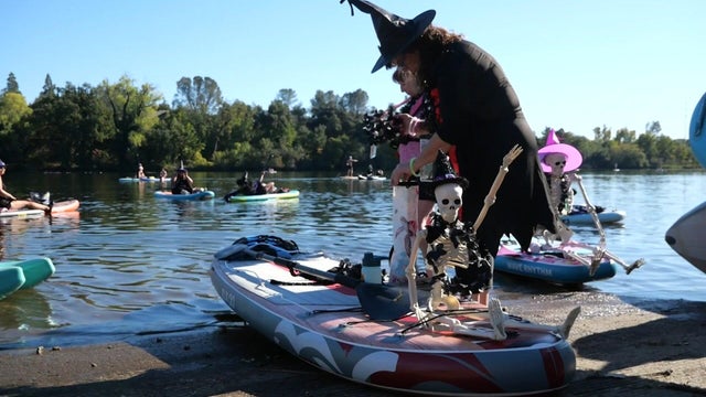 en-witches-on-the-lake-kayla-10pm-pkg.jpg 