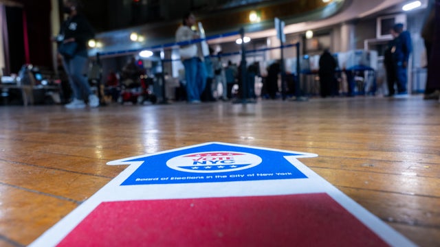 New Yorkers Vote Early A Week Before Election Day 