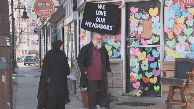 file-jersey-kebab-special-for-cbs-pkg-nj-family-reopens-after-ice-arrest-march-2025-frame-1037.jpg 