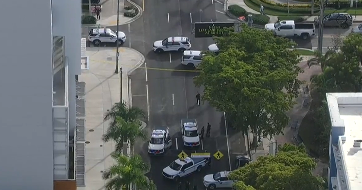 Man dies after being pinned underneath vehicle in Miami, police say
