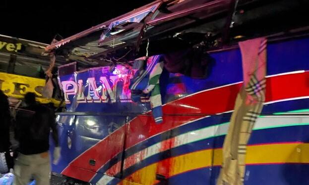 Dozens killed as 2 buses hit head-on in multi-vehicle crash in Uganda ...