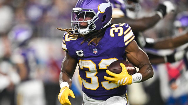 Atlanta Falcons v Minnesota Vikings - NFL 2025 