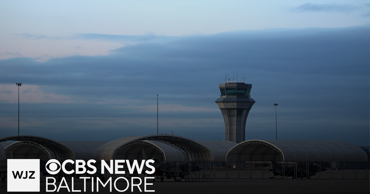 Over 13,000 Air Traffic Controllers Missed Paychecks Cause Flight Delays Amid Government Shutdown