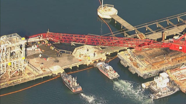 topper-crane-collapse-frame-699.jpg