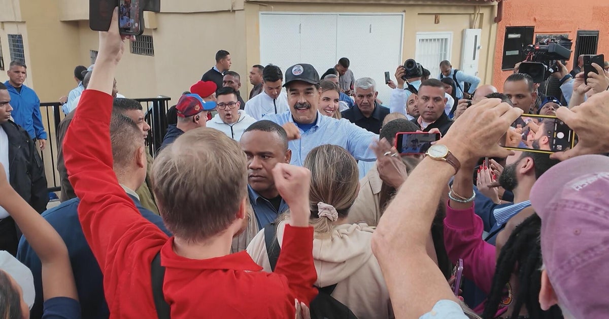 A rare look from on the ground in Nicolás Maduro's Venezuela | 60 Minutes