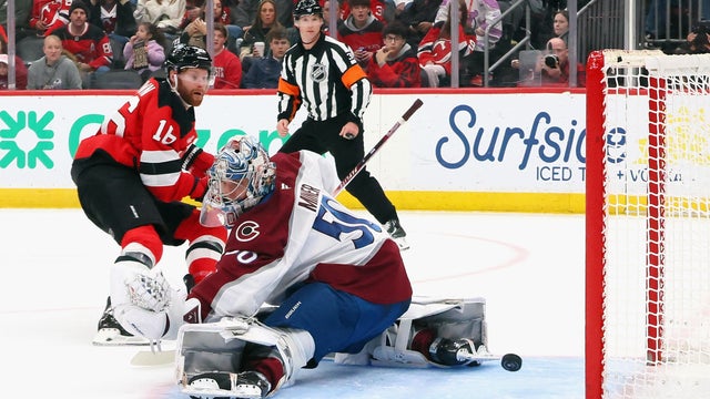 devils-avalanche-connor-brown.jpg