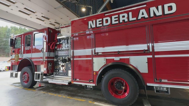 nederland-fire-truck-10pkg-frame-1781.jpg