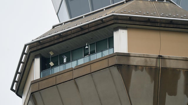 US Prepares Air-Traffic Overhaul As Vulnerabilities Rock Newark 