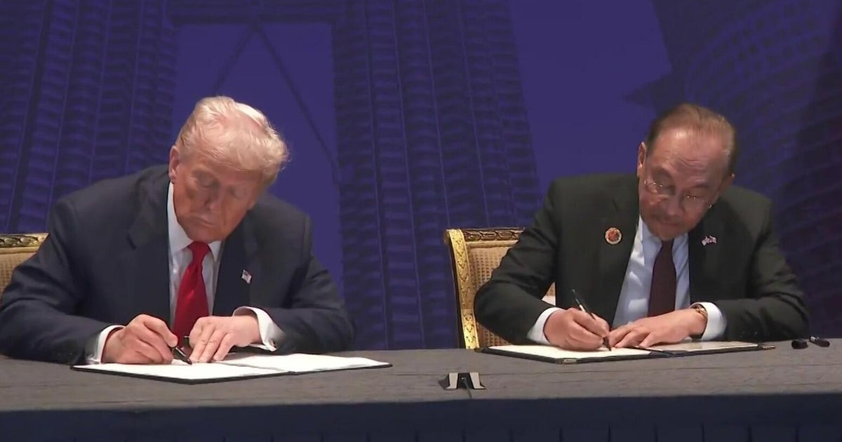 President Trump signs trade agreements as Asia tour continues in Japan President Trump signs trade agreements as Asia tour continues in Japan
