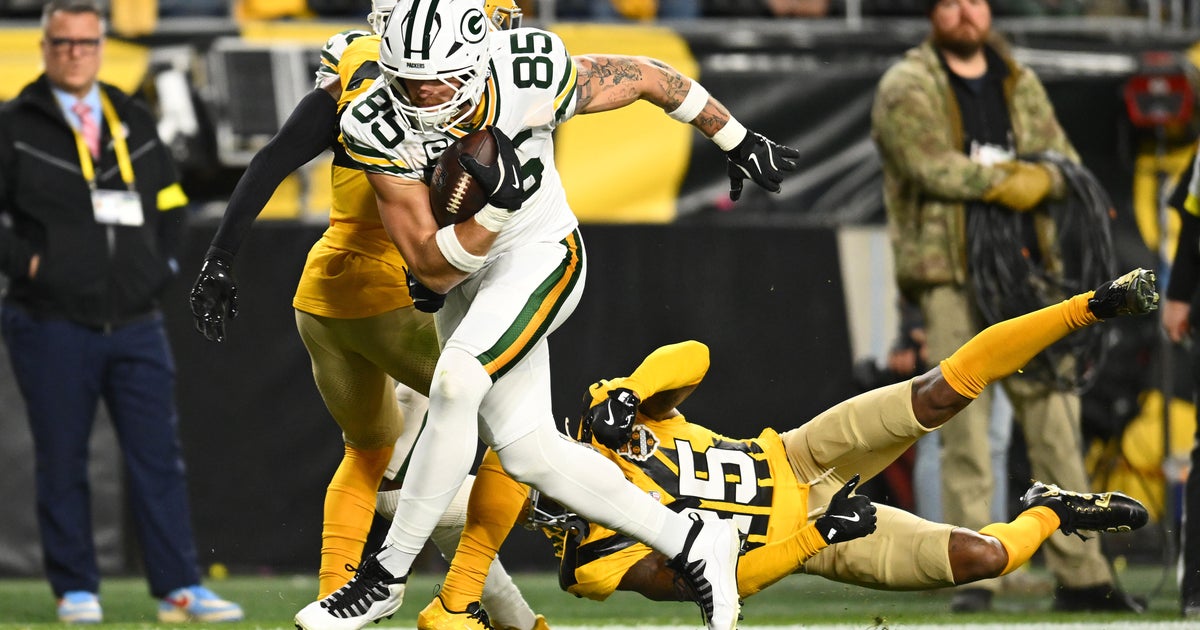 Steelers Suffer Multiple Knee Injuries in Week 8 Loss to Packers