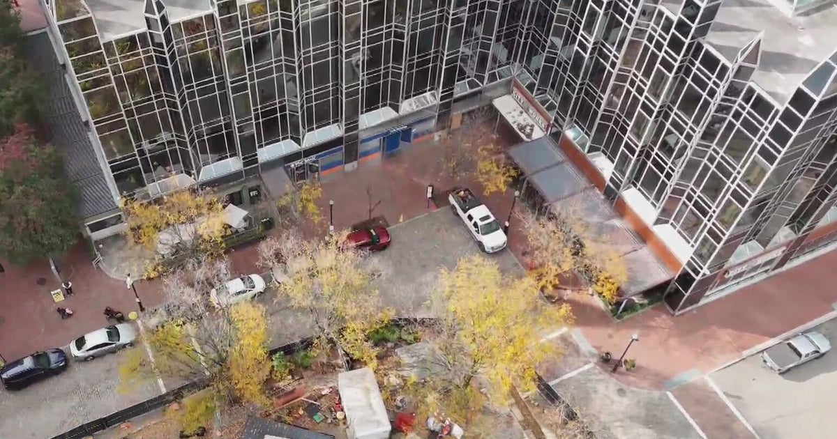 Market Square revitalization project hits halfway mark - CBS Pittsburgh