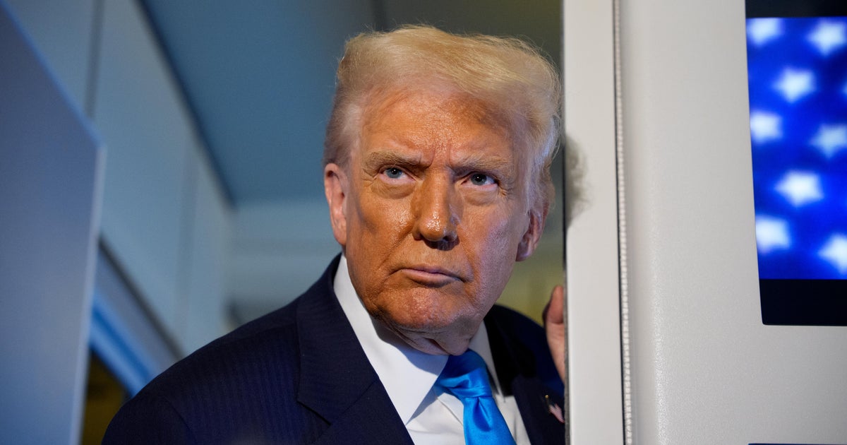 Trump seems to acknowledge he can't run for a third term: "It's too bad"