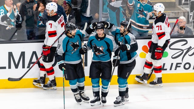 NHL: OCT 30 Devils at Sharks