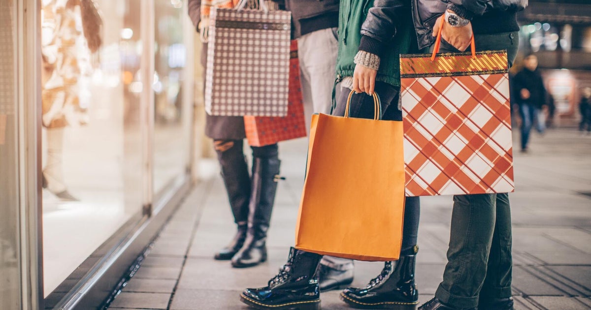 Smart Shopping Strategies for a Budget-Friendly Holiday Season