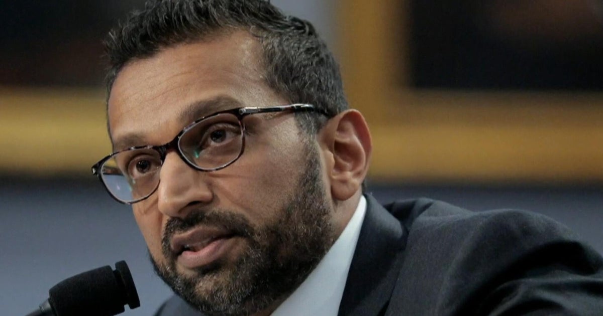 Eye Opener: FBI thwarts potential terror attack in Michigan