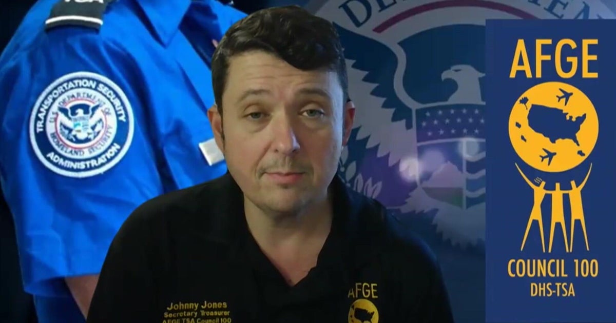 Government workers, SNAP recipients feel the pain as the government shutdown drags on