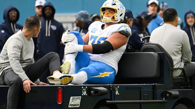 Chargers Titans Football 