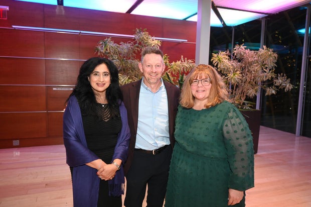 Mazzoni Center Honors Melba Moore