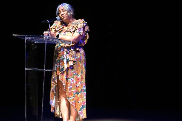 Mazzoni Center Honors Melba Moore