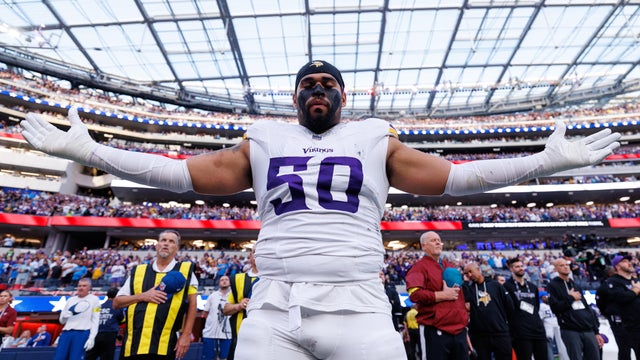 Minnesota Vikings v Los Angeles Chargers 