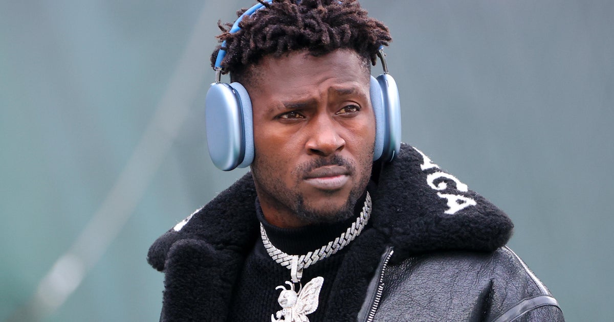 Former NFL star Antonio Brown extradited from Dubai to stand trial in Miami shooting