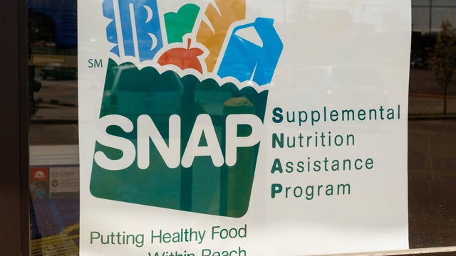 A Sign at a Retailer - We Accept SNAP IV 