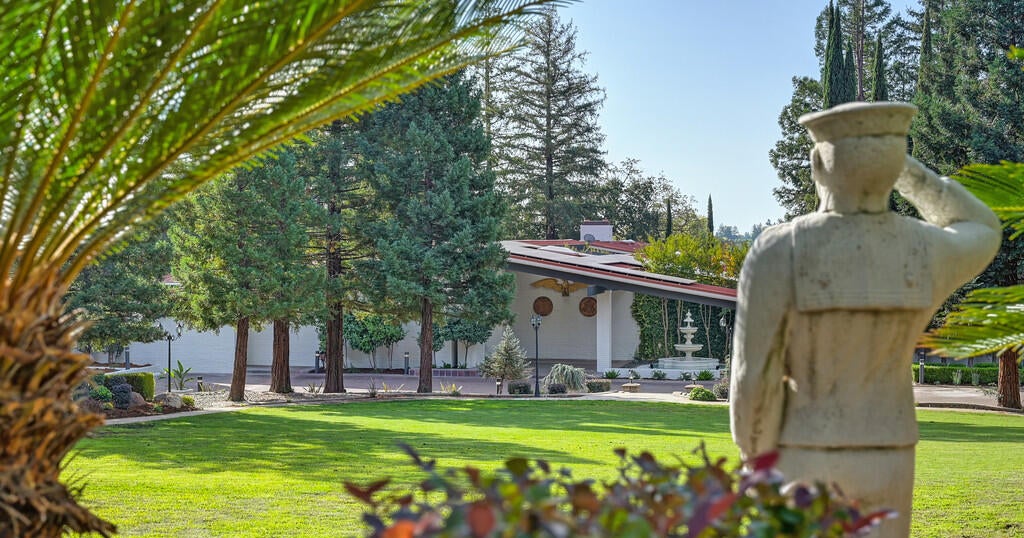 Home Ronald and Nancy Reagan commissioned as California Governor’s Mansion hits the market