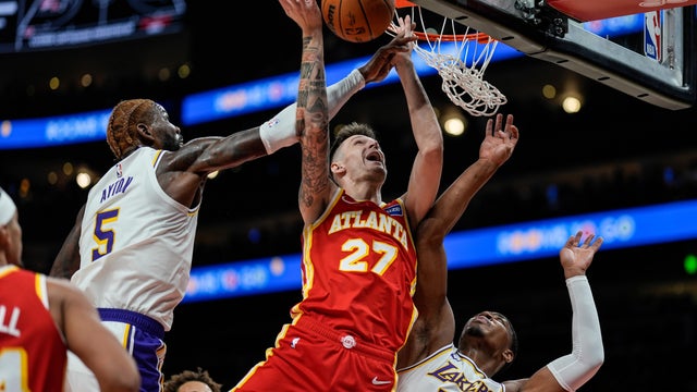 Lakers Hawks Basketball 