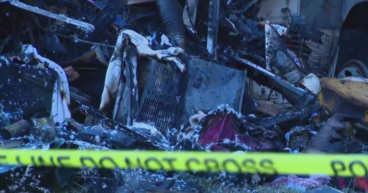 Man charged in deadly Dallas RV fire - CBS Texas