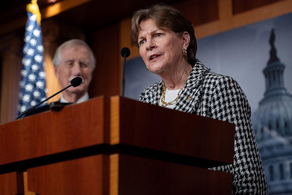 These are the Senate Democrats who voted to reopen the government - CBS ...