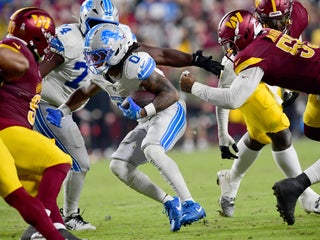Detroit Lions defeat Washington Commanders 44-22 in front of Trump - CBS  Detroit