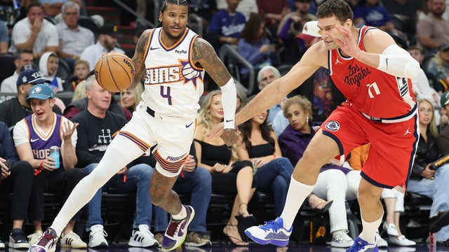 Los Angeles Clippers v Phoenix Suns 