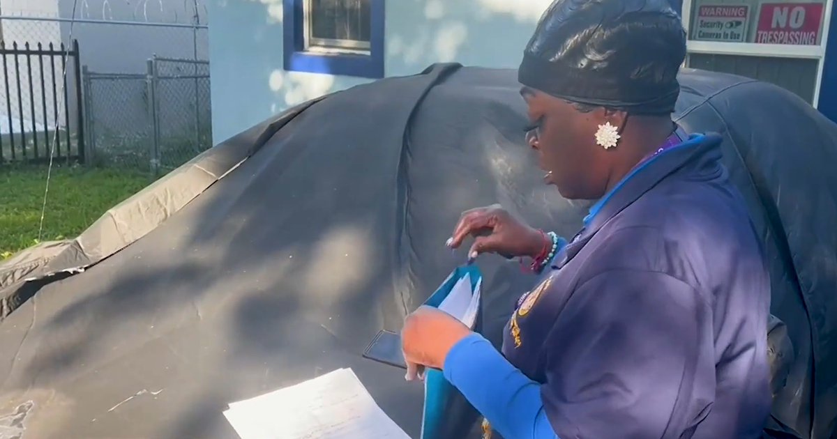 Retirement consultant refunds ,000 to Miami federal worker after deal left her empty‑handed