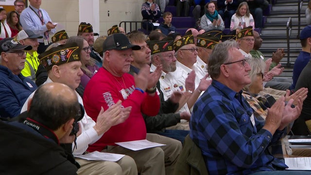 4p-ll-pkg-chaska-veterans-day-wcco9675.jpg 