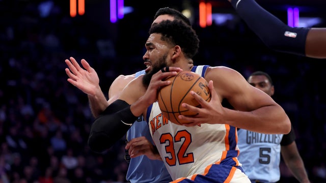 Karl-Anthony Towns #32 of the New York Knicks heads for the net in the first half against the Memphis Grizzlies at Madison Square Garden on November 11, 2025 in New York City. 