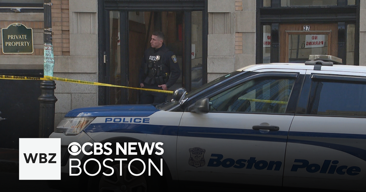 Boston police investigate shooting on Beacon Hill - CBS Boston