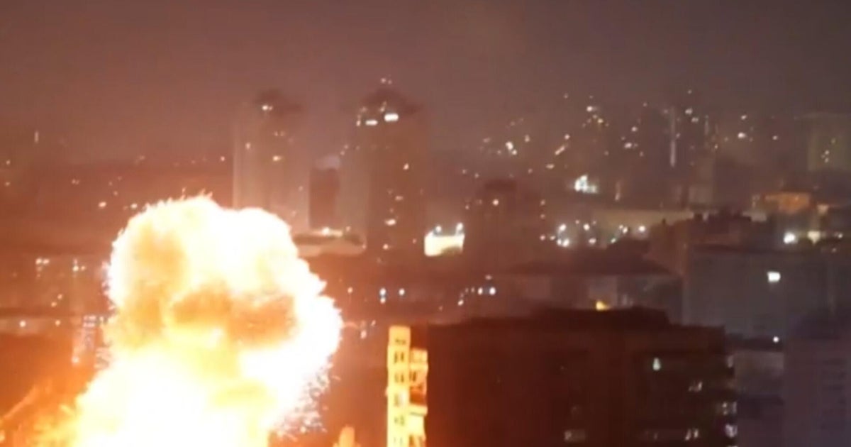 Russia unleashes massive attack in Kyiv