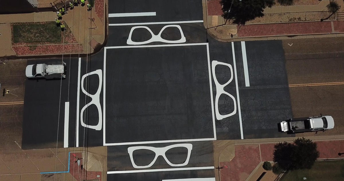 Buddy Holly crosswalk in Texas hometown to be eliminated following order on roadway art work
