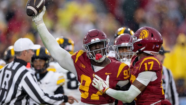 USC Trojans Iowa Hawkeyes NCAA Football Game 