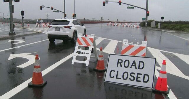 11/15: CBS Weekend News