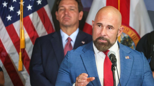 US-NEWS-FLAGOV-COLLINS-1-OS 