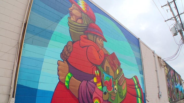 raw-bro-tex-mural-artists-wight-greiner-112025.jpg 