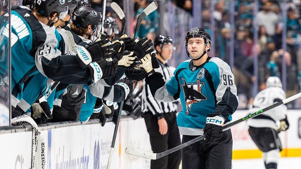 sharks-kings-2247135852.jpg